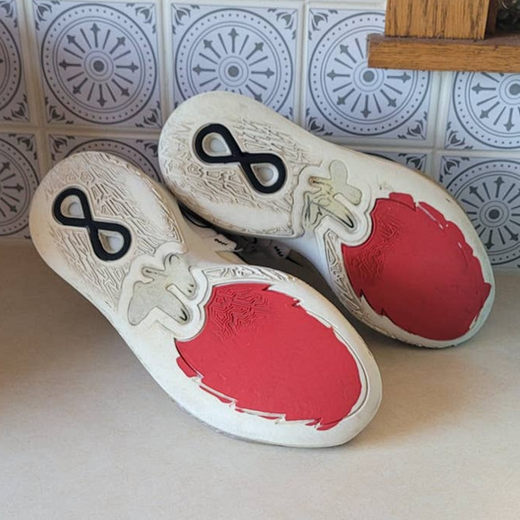 Nike Kyrie Infinity White Black Red Basketball Shoes Men's 8.5 - Picture 5 of 10